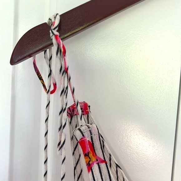 Super Cute Billabong Summer dress - Picture 3 of 4